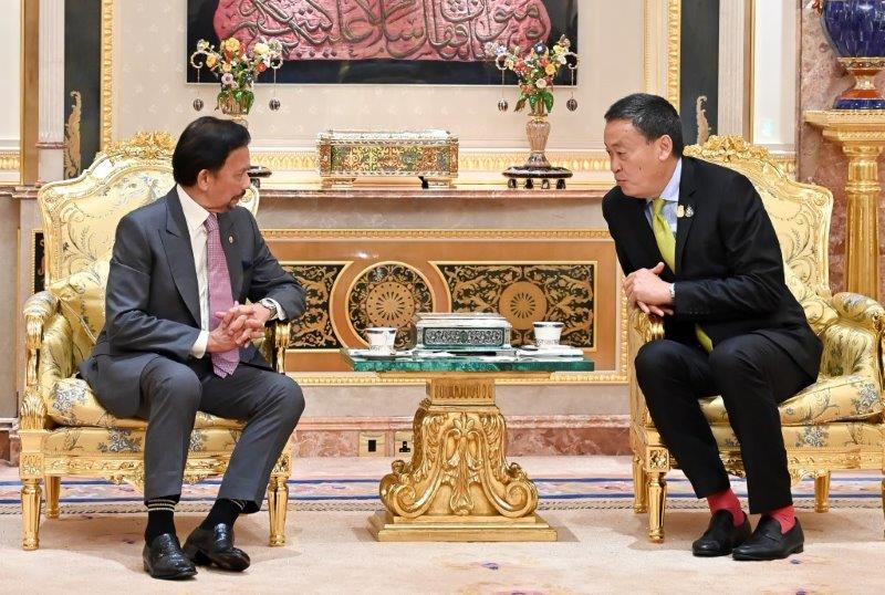 10 October 2023 - HIS MAJESTY THE SULTAN AND YANG DI-PERTUAN OF BRUNEI DARUSSALAM RECEIVES IN AUDIENCE HIS EXCELLENCY THE PRIME MINISTER OF THE KINGDOM OF THAILAND; AND ATTENDS A BILATERAL MEETING