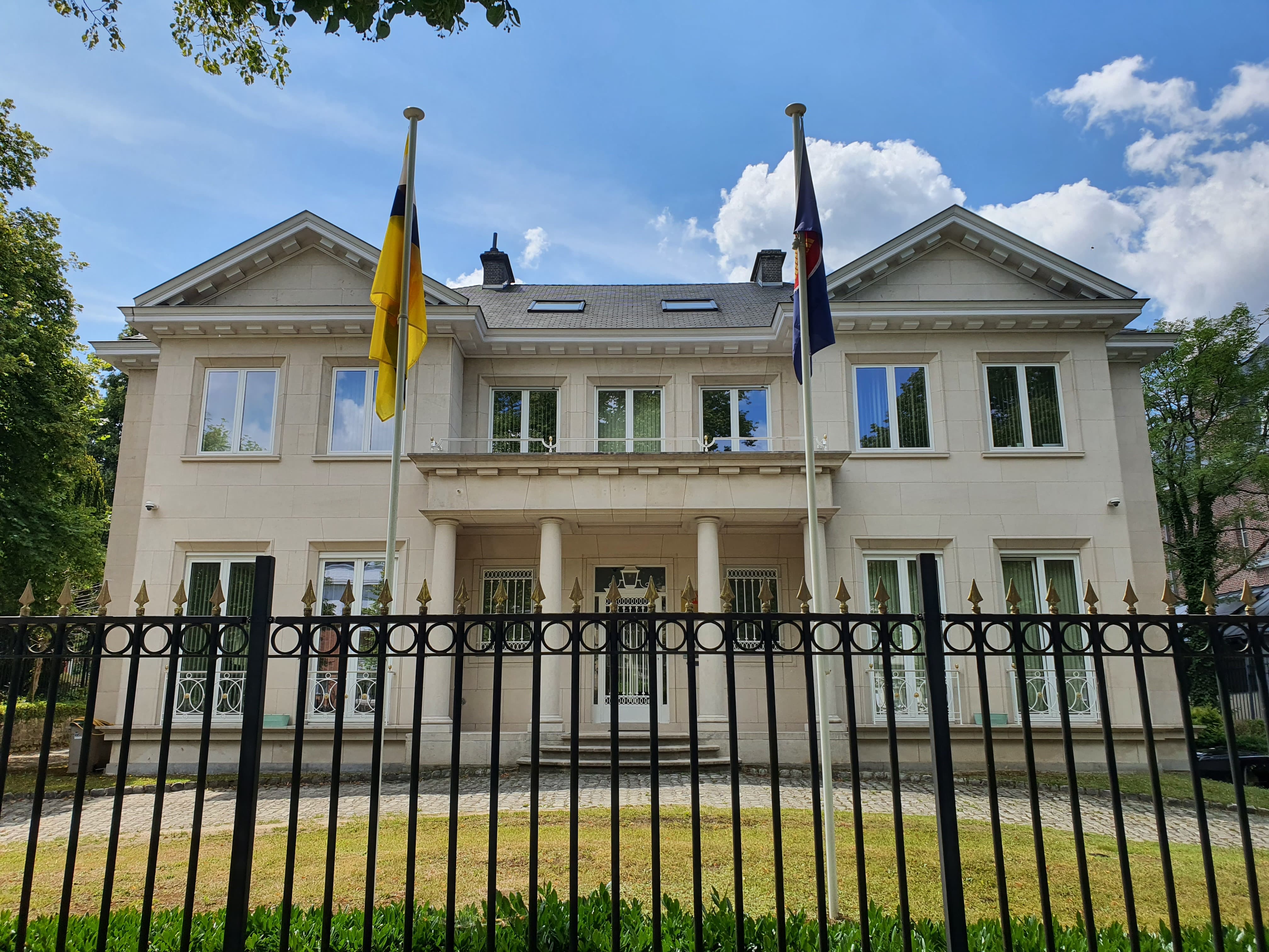 EMBASSY 238 AVE FR - MAIN BUILDING - FRONT.jpg