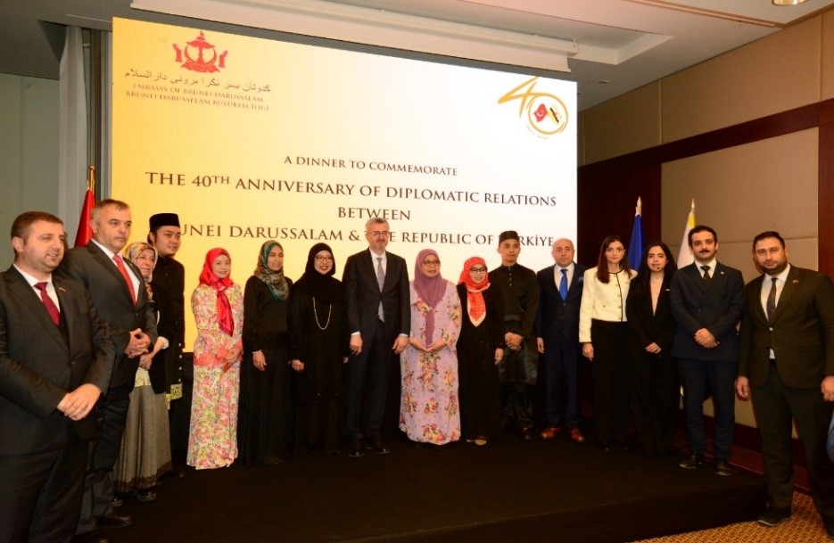 40thanniversarydinner1.jpg